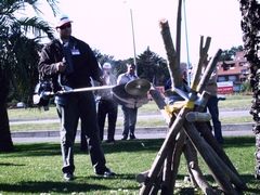 Demostraciones y pruebas en los jardínes del Hotel Conrad