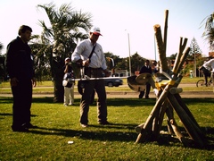 Demostraciones y pruebas en los jardínes del Hotel Conrad