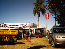 Otra vista del Stand de Shindaiwa, con el Banner del Distribuidor detrás